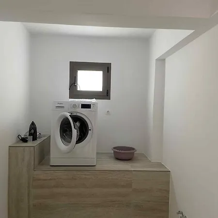 Kennedy Βίλα Φαληράκι