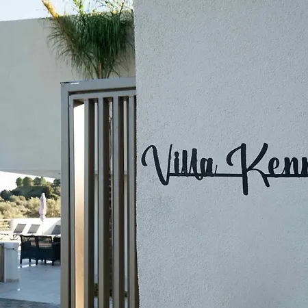 Βίλα Kennedy Φαληράκι